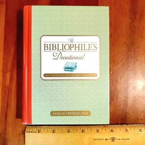 The Bibliophiles Devotional 365 Days of Literary Classics Authors Literature NEW - Imagen 1 de 7