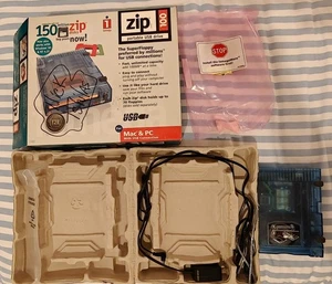 Iomega Zip 100 Portable USB Drive (PC/Mac) - Zdjęcie 1 z 7