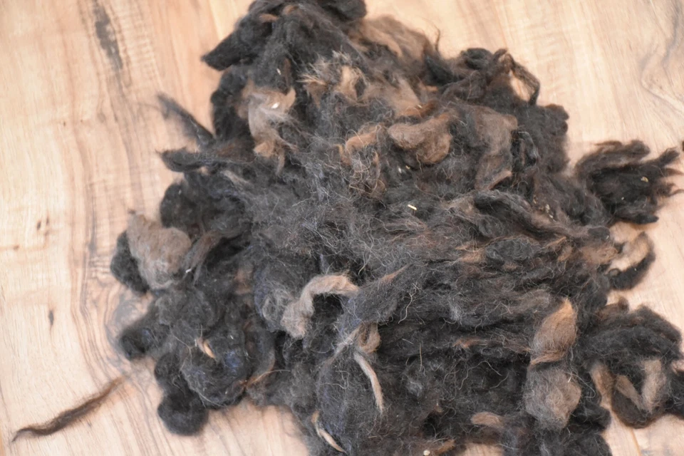 Bargain Alpaca Wool Fiber Fleece Spin Felting Koda Black & Brown 7.8 oz Seconds - Image 1 of 1