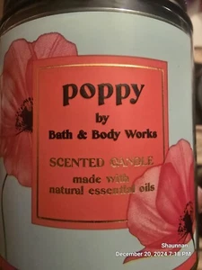 NEW! Bath & Body Works (POPPY) Scented Candle Single Wick 7 Discontiued LE 💝 - Picture 1 of 3