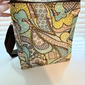 Thirty-One Large Green Paisley Picnic Lunch Bag Cooler Insulated Shoulder Strap - Picture 1 of 9
