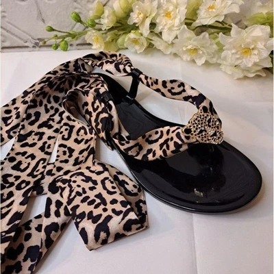 I.N.C. Sandalias planas de cuero sintético con estampado de animales para piernas suaves con tiras NUEVAS talla 6B Foto 1 de 4