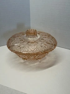 Pink Depression Glass Lidded Candy Dish Roses in Hearts Vintage - Picture 1 of 8