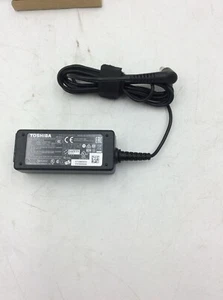 Toshiba 19v Genuine Laptop AC Adapter PA5177U-1ACA - Picture 1 of 3