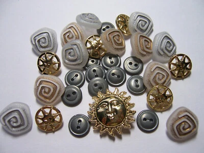 31pc Button Assortment Sewing Buttons Notions Fabric Craft Collage Embellishment - Image 1 of 3