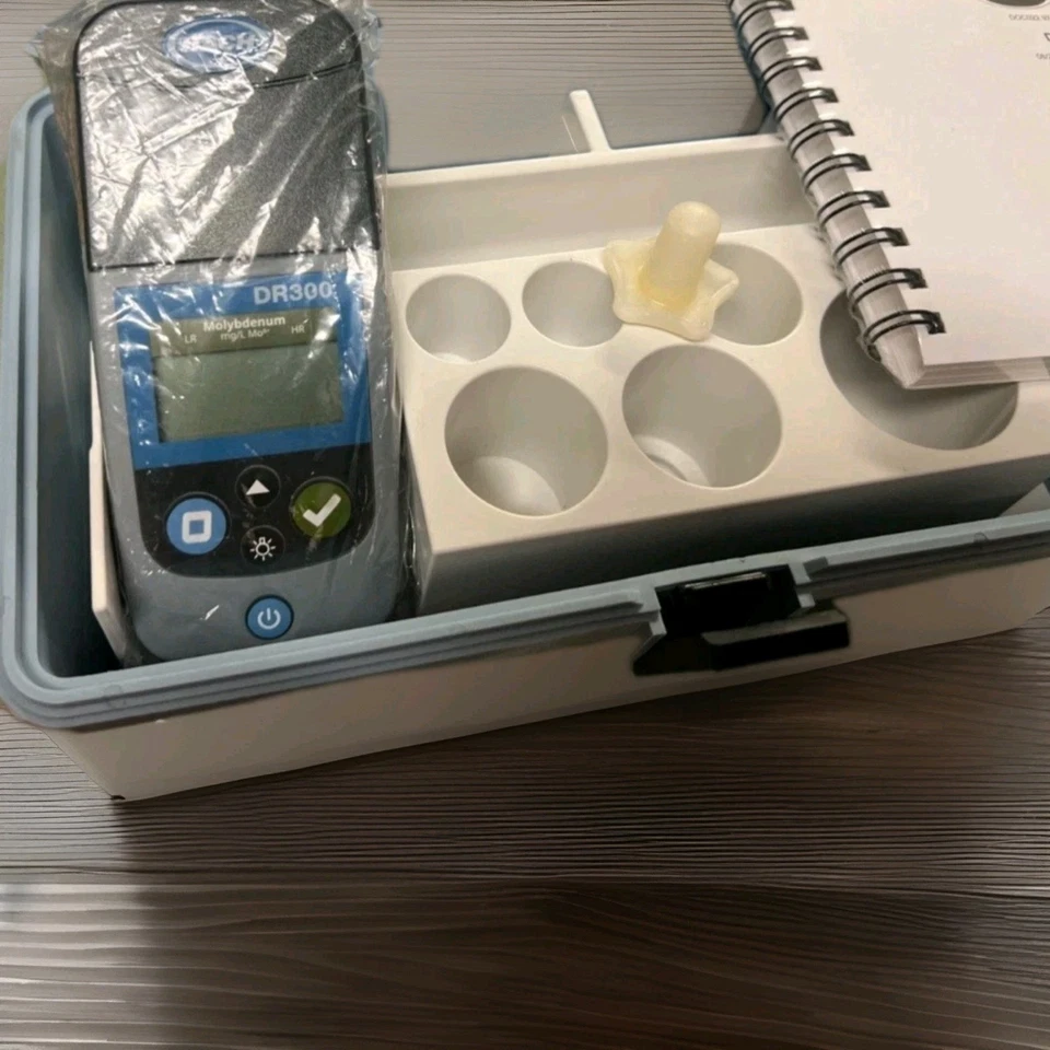 Hach DR300 口袋色度计,带盒 — 第 1/2 张图片