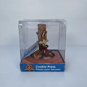 Road Runner Wile Coyote Cookie Press 1997 Warner Bros Looney Tunes Vintage Retro - Picture 1 of 9