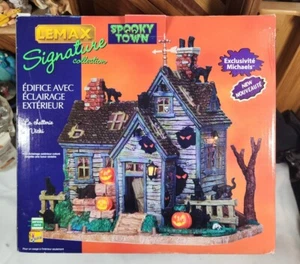 Lemax Spooky Town Vicki's Cattery Signature Collection Michael's Exclusive  - Picture 1 of 15