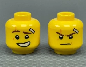 LEGO Minifigure Testa Marrone Sopracciglia Cicatrice Bendaggio Bianco Sorrio con Denti Kai 70618 - Foto 1 di 7