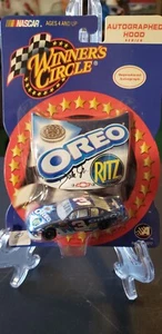 WINNERS CIRCLE SERIE CAPUCHA AUTOGRAFIADA DALE EARNHARDT JR OREO/RITZ 2001 30217 - Imagen 1 de 6