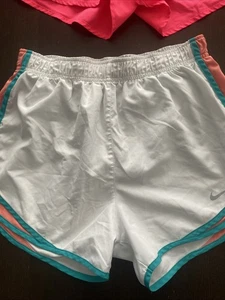 Nike Dri-Fit Damen Laufshorts Größe M weiß koralle türkis - Bild 1 von 11