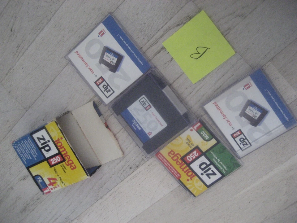 lot de 4 disquettes zip 250  reference B - Photo 1/1
