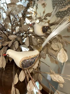 Clip de pájaro flocado de 2 mm en adornos de árbol de Navidad alas brillantes Japón años 60’s 70 - Imagen 1 de 6