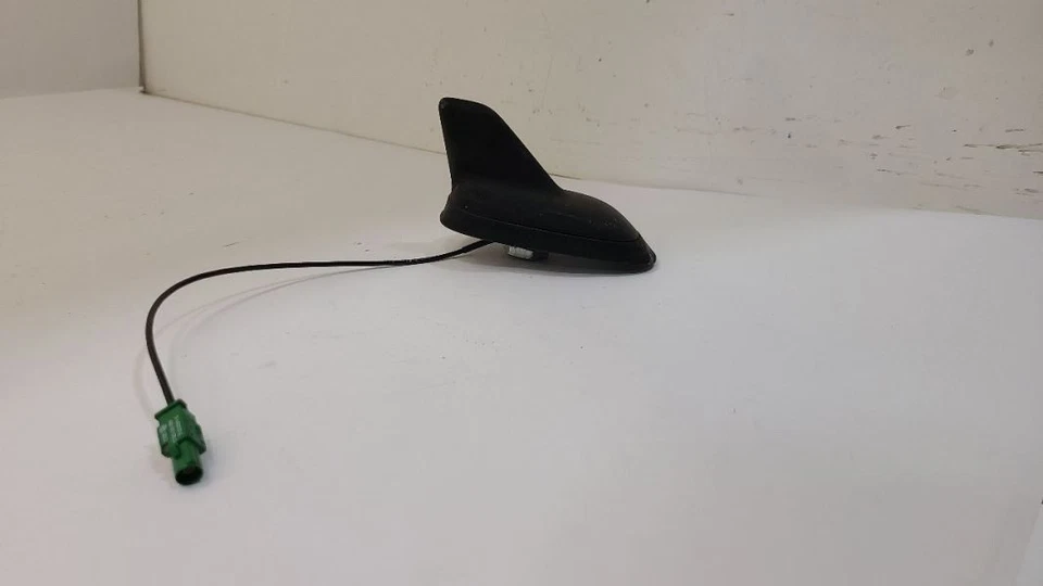 VW VOLKSWAGEN JETTA 2011-2018 SEDÁN techo antena aleta de tiburón OEM 3C0035507 Foto 1 de 4