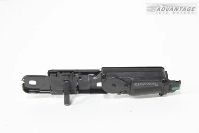 2011-2018 奥迪 A8L 四轮车后锁闩锁活动器 STRIKER 板 原始设备制造商 — 第 1/4 张图片