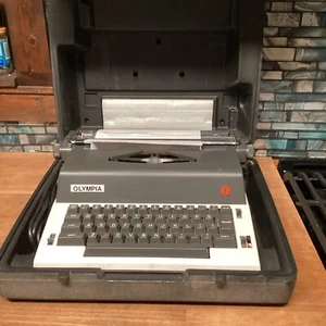 Vintage Olympia Report de Luxe Electric Typewriter & Case Germany Parts / Repair - Picture 1 of 12