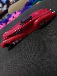 Hot Wheels Custom Cadillac Fleetwood HW Showroom 2013 Series X1635 Red 1:64 - Picture 1 of 8