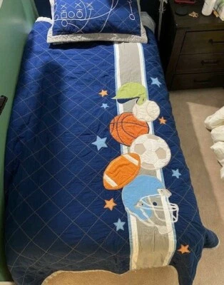 Circo Kids Sports 2 edredones y fundas; gemelos; béisbol, baloncesto, fútbol, fútbol americano Foto 1 de 4