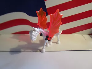 LEGO SKELETT PFERD WEISS MIT TRANS ORANGE FLÜGELN HARRY POTTER/SCHLOSS, HALLOWEEN - Bild 1 von 2