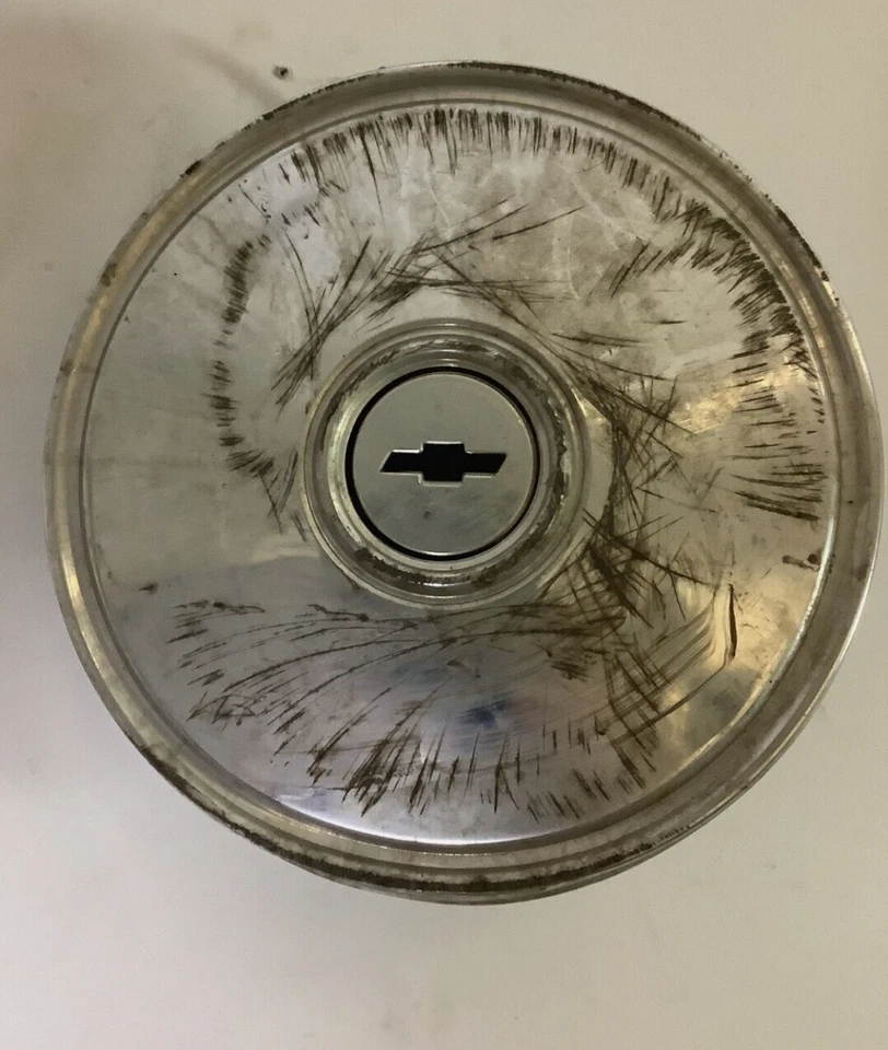 Chevrolet Chevette 1975-80 tapacubos llanta tapacubos central cubierta de rueda OEM PLATO PARA PERROS Foto 1 de 1