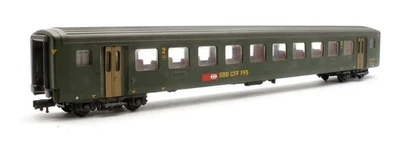 Roco HO scale 2nd class sitting car for SBB/CFF Swiss railways - Image 1 of 4