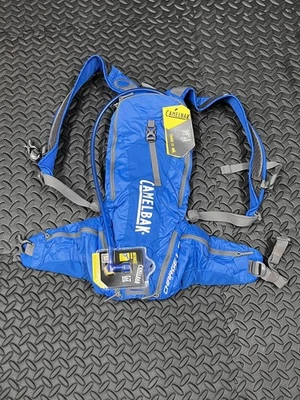 Mochila de hidratación CamelBak Charge LR ultra ligera 70 oz/2 L para senderismo/ciclismo Foto 1 de 4