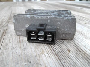 Regolatore 6 poli raddrizzatore regolatore di tensione Piaggio NRG iniezione ZAPC32 - Foto 1 di 5