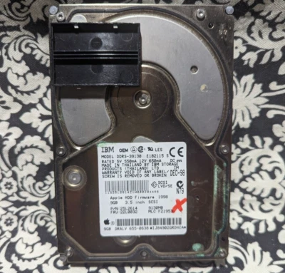 Vintage IBM SCSI DDRS-39130 9GB 68pin 03L5292 Hard Drive RM3-HD2 *for parts* - Image 1 of 4