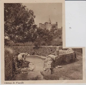 1926 -- LAVANDIERE AU TRAVAIL DEVANT LE CHATEAU DE VAUVILLE 3I076 - Picture 1 of 1