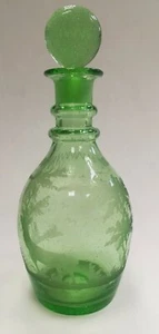 Bottiglia Verde In Cristallo Bullicante Con Scene Boschive Vintage E Rara - Foto 1 di 14