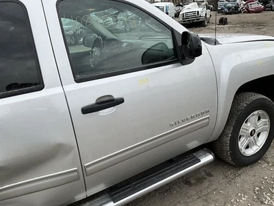 Passenger Front Door Thru 11/14/10 Fits 10-11 SIERRA 1500 PICKUP 748464 - Image 1 of 4