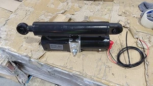 Gebrauchter Duty Linearantrieb 8" Hub 4409 Pfund Max Lift Elektromotor 12VDC 500W - Bild 1 von 15
