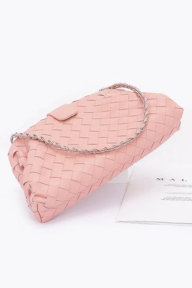 Bolso de hombro con marco trenzado de cuero sintético Foto 1 de 4