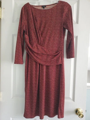 VESTIDO Talbots Rojo, Crema, Negro Imitación Envoltura Cintura Acanalada Funda Elástica Mediana Foto 1 de 4