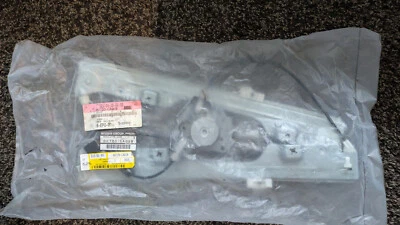 Nissan Murano O/S Drivers Side Window Regulator - Image 1 of 2