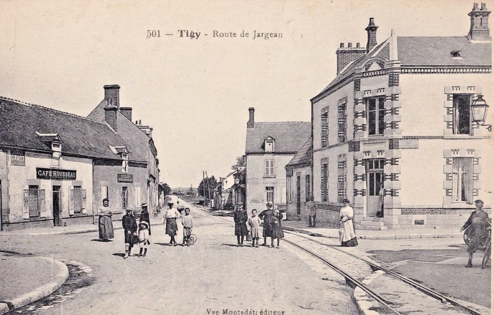 FMK Vintage Postcard, Cafe Rousseau, Route de Jargeau, Tigy, Loiret - Image 1 of 1