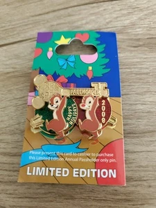 Spilla Disney 2009 CHIP N DALE Happy Holidays Porta Pass Edizione Limitata LE 2000 - Foto 1 di 2
