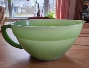 Vintage Fire King Green Jadeite Oven Ware Mixing, Batter Bowl with Pour Spout - Picture 1 of 5