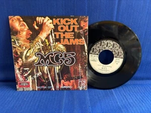 MC5 KICK OUT INT 80175 BIEM. ORIGINAL FRANCE 45T/7' EXC - Picture 1 of 2