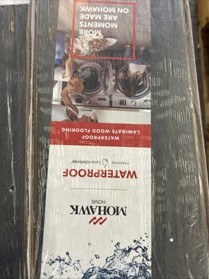 Bold Black Oak Mohawk 复合地板,每盒 17.18 平方英尺 — 第 1/4 张图片