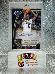 2024-25 Bowman Chrome University U Black Wave Auto #68 Tyler Hendricks RC 1er - Imagen 1 de 10