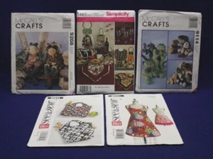 Crafts UNCUT Patterns McCall's & Simplicity - Frogs, Dogs, Apron, Bags, Bibs... - Picture 1 of 12