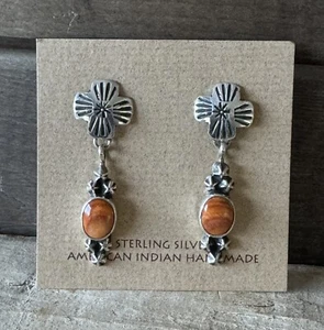 Orange Spiny Oyster ~ Post-Back Earrings By Geneva Apachito - Picture 1 of 1