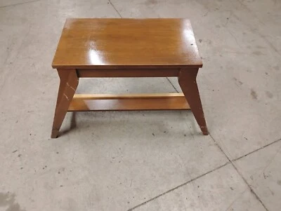 Banco de órgano Conn vintage medidas 24 pulgadas de ancho x 23 pulgadas de profundidad x 14 pulgadas de profundidad HACER OFERTA Foto 1 de 4