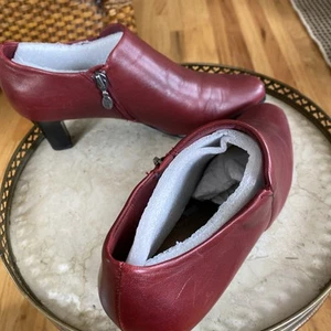 Botines Trotters para mujer rojo oscuro 9,5 nuevos - Imagen 1 de 8