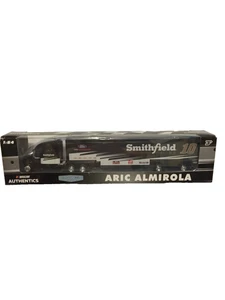 2018 Aric Almirola #10 Smithfield SHR NASCAR Authentics Hauler 1/64 NIB - Picture 1 of 6
