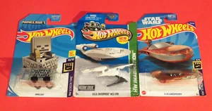 HOT WHEELS KONVOLUT - MINECART, STAR TREK ENTERPRISE NCC-1701, & X-34 LANDSPEEDER - Bild 1 von 2