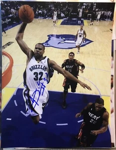 Grizzlies #32 Alexander Johnson handsigniertes Rookie 8x10 Color Action Foto - Bild 1 von 1