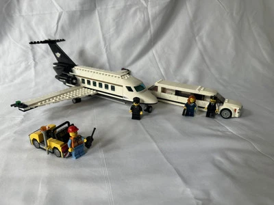 LEGO CITY: Airport VIP Service (60102) - Image 1 of 4