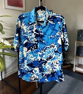 Vintage Tori Richard Honolulu Men’s Blue & White Hawaiian Shirt Size M - Picture 1 of 4
